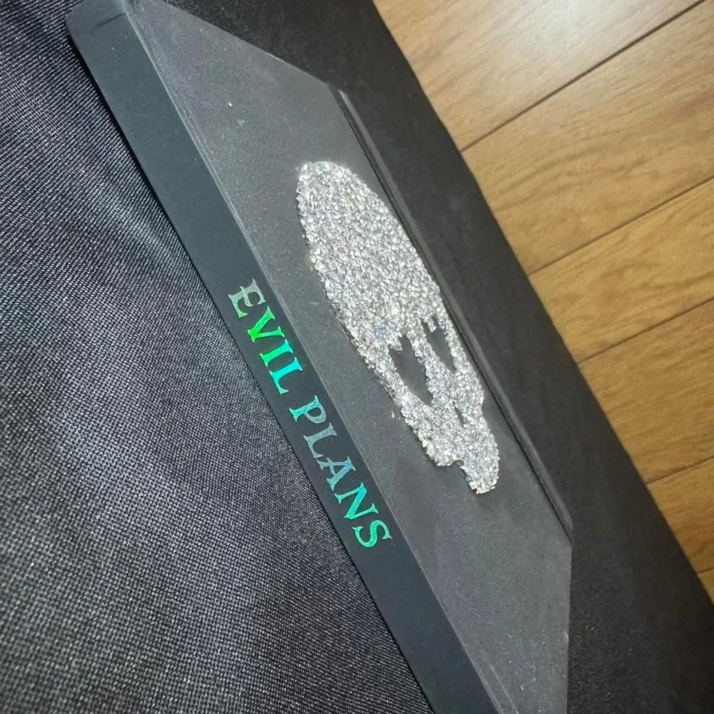 Silver glitter 